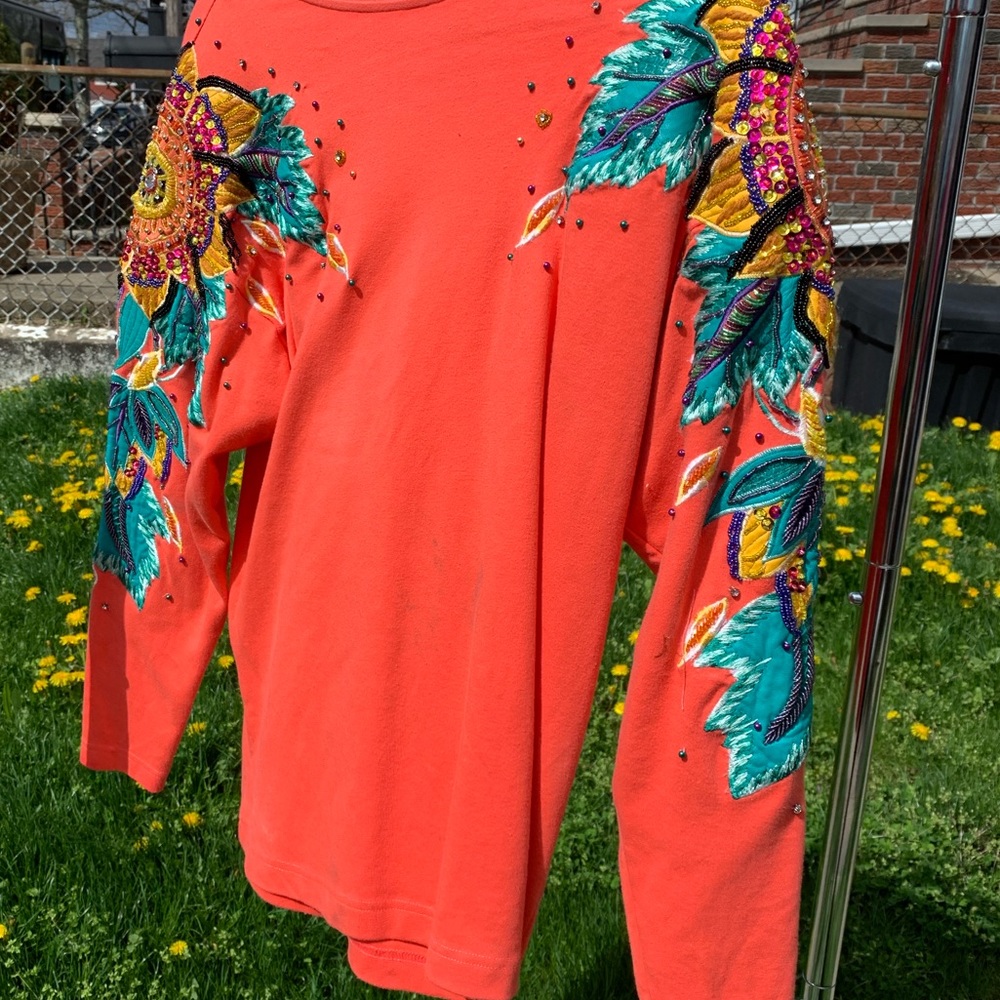 💚💚 GORGEOUS & UNIQUE vintage beaded sweater